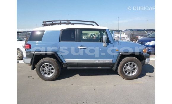 Acheter Import Voiture Toyota FJ Cruiser Bleu à Import - Dubai, Barh el Gazel Acheter Import Voiture Toyota FJ Cruiser Bleu à Import - Dubai, Barh el Gazel