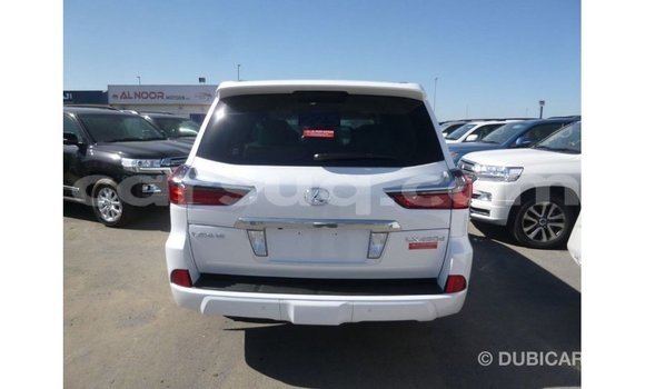 Acheter Import Voiture Lexus LX Blanc à Import - Dubai, Barh el Gazel Acheter Import Voiture Lexus LX Blanc à Import - Dubai, Barh el Gazel