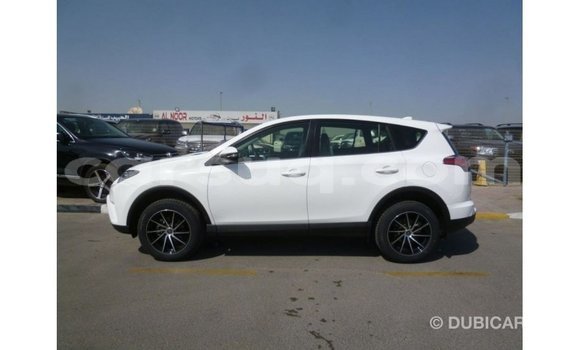 Acheter Import Voiture Toyota 4Runner Blanc à Import - Dubai, Barh el Gazel Acheter Import Voiture Toyota 4Runner Blanc à Import - Dubai, Barh el Gazel