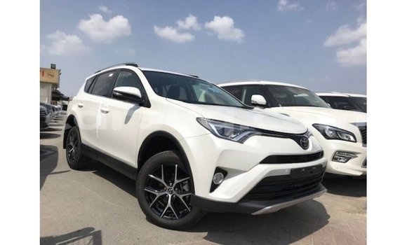 Buy Import Toyota 4Runner White Car in Import - Dubai in Barh el Gazel Buy Import Toyota 4Runner White Car in Import - Dubai in Barh el Gazel