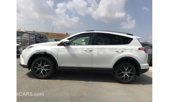 Buy Import Toyota 4Runner White Car in Import - Dubai in Barh el Gazel Buy Import Toyota 4Runner White Car in Import - Dubai in Barh el Gazel