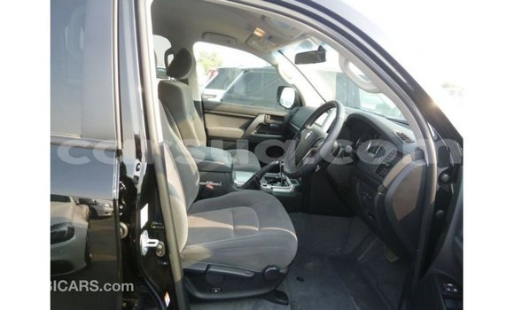 Acheter Import Voiture Toyota Land Cruiser Noir à Import - Dubai, Barh el Gazel Acheter Import Voiture Toyota Land Cruiser Noir à Import - Dubai, Barh el Gazel