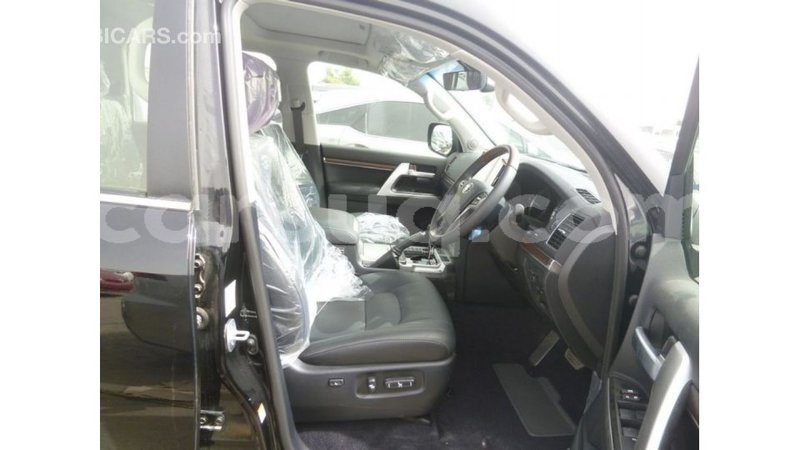 Big with watermark toyota land cruiser barh el gazel import dubai 2436