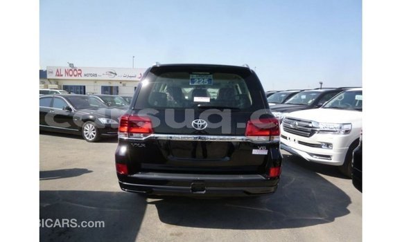 Acheter Import Voiture Toyota Land Cruiser Noir à Import - Dubai, Barh el Gazel Acheter Import Voiture Toyota Land Cruiser Noir à Import - Dubai, Barh el Gazel