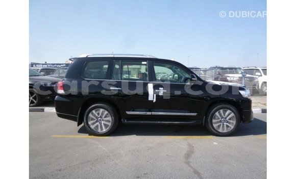 Acheter Import Voiture Toyota Land Cruiser Noir à Import - Dubai, Barh el Gazel Acheter Import Voiture Toyota Land Cruiser Noir à Import - Dubai, Barh el Gazel