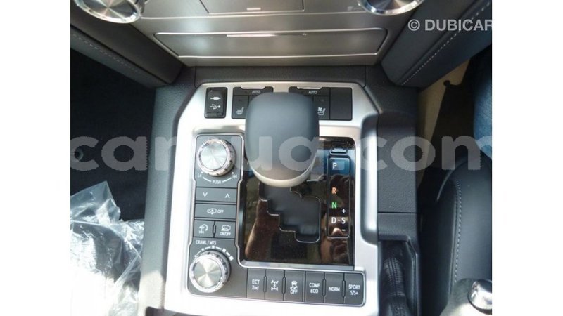 Big with watermark toyota land cruiser barh el gazel import dubai 2437