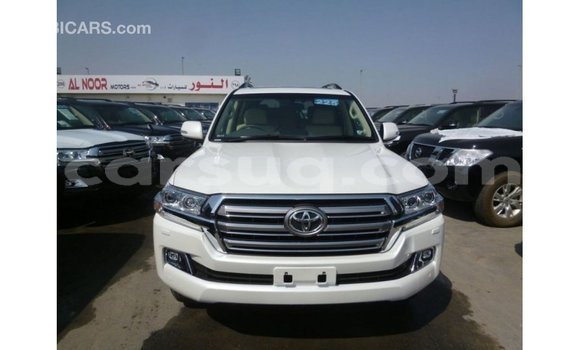 Buy Import Toyota Land Cruiser White Car in Import - Dubai in Barh el Gazel Buy Import Toyota Land Cruiser White Car in Import - Dubai in Barh el Gazel