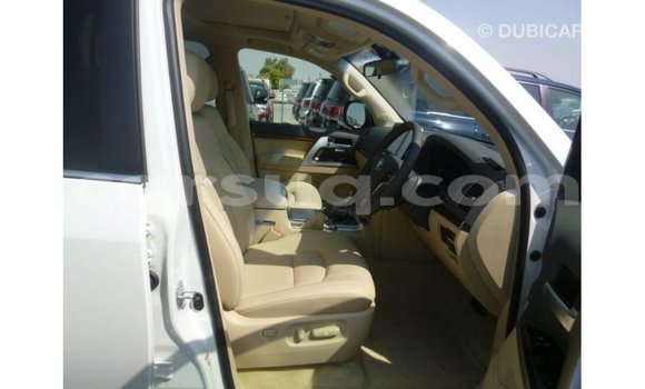 Buy Import Toyota Land Cruiser White Car in Import - Dubai in Barh el Gazel Buy Import Toyota Land Cruiser White Car in Import - Dubai in Barh el Gazel