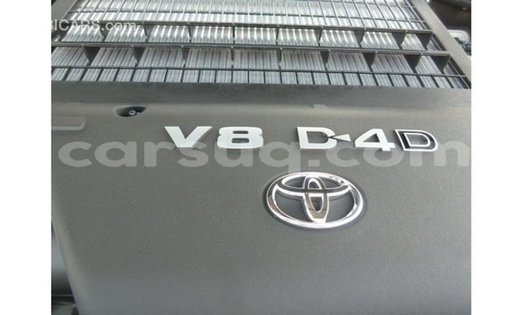 Buy Import Toyota Land Cruiser White Car in Import - Dubai in Barh el Gazel Buy Import Toyota Land Cruiser White Car in Import - Dubai in Barh el Gazel