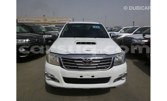 Buy Import Toyota Hilux White Car in Import - Dubai in Barh el Gazel Buy Import Toyota Hilux White Car in Import - Dubai in Barh el Gazel