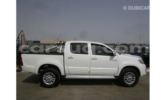 Buy Import Toyota Hilux White Car in Import - Dubai in Barh el Gazel Buy Import Toyota Hilux White Car in Import - Dubai in Barh el Gazel
