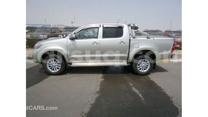 Big with watermark toyota hilux barh el gazel import dubai 2454