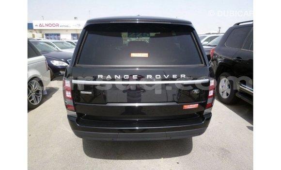 Acheter Import Voiture Land Rover Range Rover Noir à Import - Dubai, Barh el Gazel Acheter Import Voiture Land Rover Range Rover Noir à Import - Dubai, Barh el Gazel
