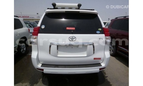 Acheter Import Voiture Toyota Prado Blanc à Import - Dubai, Barh el Gazel Acheter Import Voiture Toyota Prado Blanc à Import - Dubai, Barh el Gazel