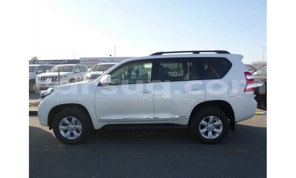 Acheter Import Voiture Toyota Prado Blanc à Import - Dubai, Barh el Gazel Acheter Import Voiture Toyota Prado Blanc à Import - Dubai, Barh el Gazel