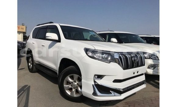 Acheter Import Voiture Toyota Prado Blanc à Import - Dubai, Barh el Gazel Acheter Import Voiture Toyota Prado Blanc à Import - Dubai, Barh el Gazel