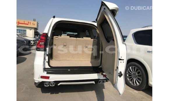 Acheter Import Voiture Toyota Prado Blanc à Import - Dubai, Barh el Gazel Acheter Import Voiture Toyota Prado Blanc à Import - Dubai, Barh el Gazel