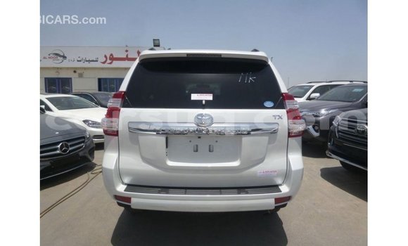 Acheter Import Voiture Toyota Prado Blanc à Import - Dubai, Barh el Gazel Acheter Import Voiture Toyota Prado Blanc à Import - Dubai, Barh el Gazel