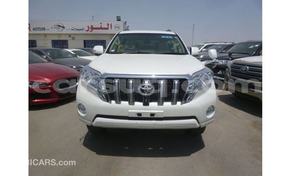 Acheter Import Voiture Toyota Prado Blanc à Import - Dubai, Barh el Gazel Acheter Import Voiture Toyota Prado Blanc à Import - Dubai, Barh el Gazel