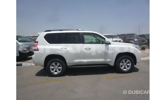 Acheter Import Voiture Toyota Prado Blanc à Import - Dubai, Barh el Gazel Acheter Import Voiture Toyota Prado Blanc à Import - Dubai, Barh el Gazel