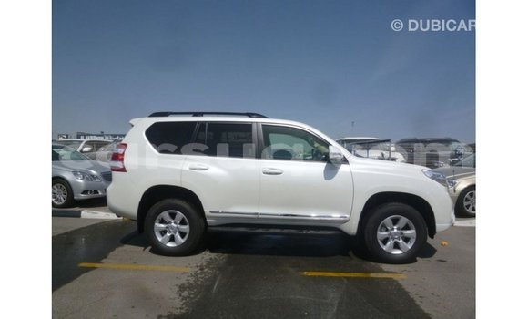Acheter Import Voiture Toyota Prado Blanc à Import - Dubai, Barh el Gazel Acheter Import Voiture Toyota Prado Blanc à Import - Dubai, Barh el Gazel