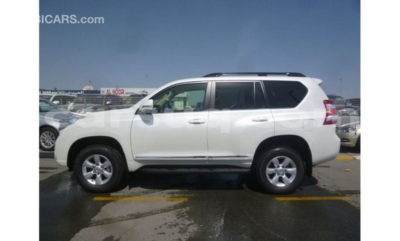 Acheter Import Voiture Toyota Prado Blanc à Import - Dubai, Barh el Gazel Acheter Import Voiture Toyota Prado Blanc à Import - Dubai, Barh el Gazel