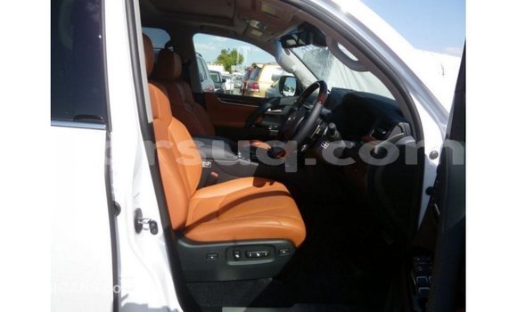 Acheter Import Voiture Lexus LX Blanc à Import - Dubai, Barh el Gazel Acheter Import Voiture Lexus LX Blanc à Import - Dubai, Barh el Gazel