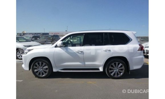 Acheter Import Voiture Lexus LX Blanc à Import - Dubai, Barh el Gazel Acheter Import Voiture Lexus LX Blanc à Import - Dubai, Barh el Gazel