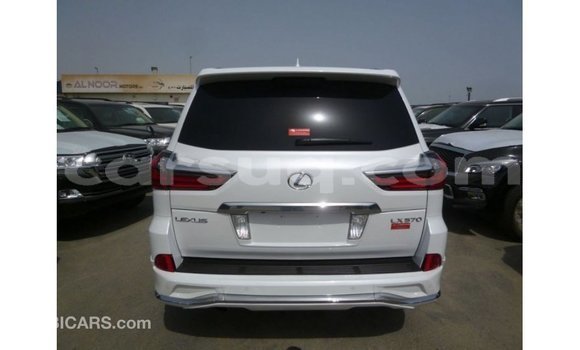 Acheter Import Voiture Lexus LX Blanc à Import - Dubai, Barh el Gazel Acheter Import Voiture Lexus LX Blanc à Import - Dubai, Barh el Gazel