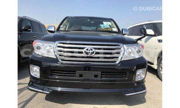 Acheter Import Voiture Toyota Land Cruiser Noir à Import - Dubai, Barh el Gazel Acheter Import Voiture Toyota Land Cruiser Noir à Import - Dubai, Barh el Gazel