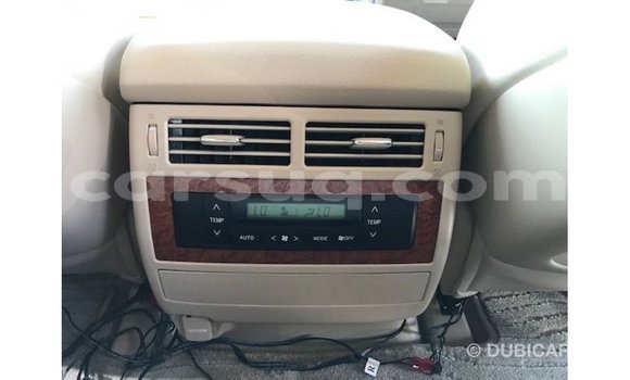 Acheter Import Voiture Toyota Land Cruiser Blanc à Import - Dubai, Barh el Gazel Acheter Import Voiture Toyota Land Cruiser Blanc à Import - Dubai, Barh el Gazel