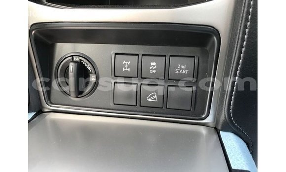 Acheter Import Voiture Toyota Prado Marron à Import - Dubai, Barh el Gazel Acheter Import Voiture Toyota Prado Marron à Import - Dubai, Barh el Gazel