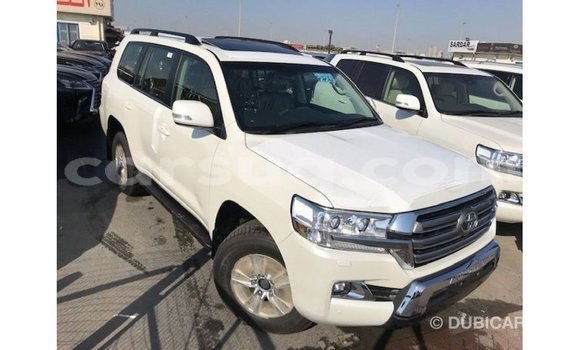 Acheter Import Voiture Toyota Land Cruiser Blanc à Import - Dubai, Barh el Gazel Acheter Import Voiture Toyota Land Cruiser Blanc à Import - Dubai, Barh el Gazel