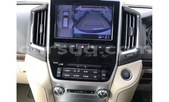 Acheter Import Voiture Toyota Land Cruiser Blanc à Import - Dubai, Barh el Gazel Acheter Import Voiture Toyota Land Cruiser Blanc à Import - Dubai, Barh el Gazel