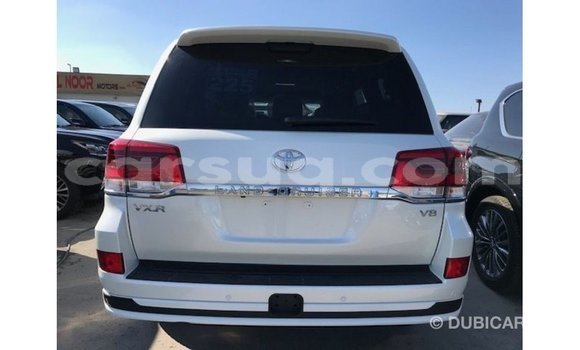 Buy Import Toyota Land Cruiser White Car in Import - Dubai in Barh el Gazel Buy Import Toyota Land Cruiser White Car in Import - Dubai in Barh el Gazel