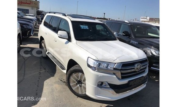 Buy Import Toyota Land Cruiser White Car in Import - Dubai in Barh el Gazel Buy Import Toyota Land Cruiser White Car in Import - Dubai in Barh el Gazel