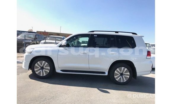 Buy Import Toyota Land Cruiser White Car in Import - Dubai in Barh el Gazel Buy Import Toyota Land Cruiser White Car in Import - Dubai in Barh el Gazel