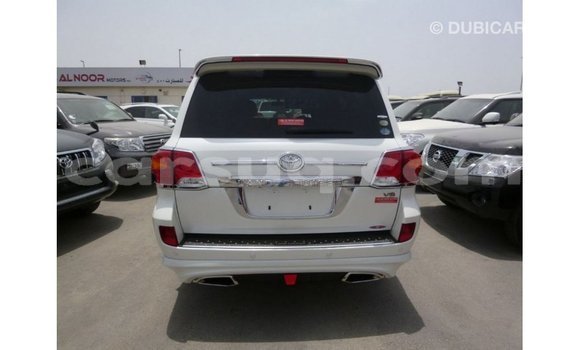 Buy Import Toyota Land Cruiser White Car in Import - Dubai in Barh el Gazel Buy Import Toyota Land Cruiser White Car in Import - Dubai in Barh el Gazel