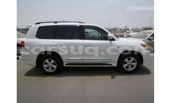 Buy Import Toyota Land Cruiser White Car in Import - Dubai in Barh el Gazel Buy Import Toyota Land Cruiser White Car in Import - Dubai in Barh el Gazel