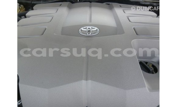 Acheter Import Voiture Toyota Land Cruiser Blanc à Import - Dubai, Barh el Gazel Acheter Import Voiture Toyota Land Cruiser Blanc à Import - Dubai, Barh el Gazel