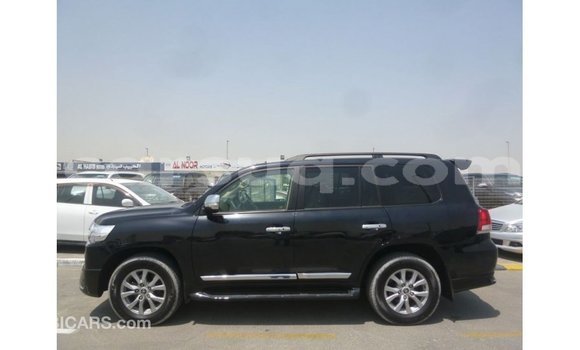 Acheter Import Voiture Toyota Land Cruiser Noir à Import - Dubai, Barh el Gazel Acheter Import Voiture Toyota Land Cruiser Noir à Import - Dubai, Barh el Gazel
