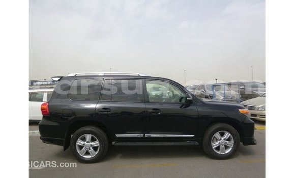 Acheter Import Voiture Toyota Land Cruiser Noir à Import - Dubai, Barh el Gazel Acheter Import Voiture Toyota Land Cruiser Noir à Import - Dubai, Barh el Gazel