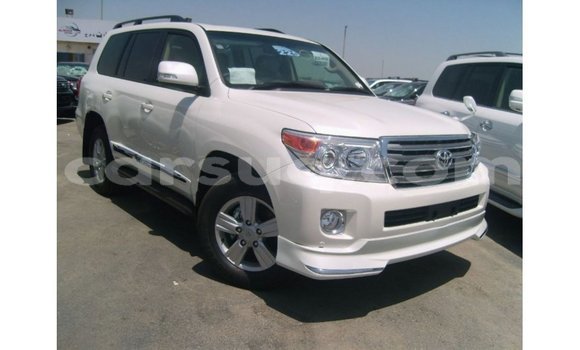 Buy Import Toyota Land Cruiser White Car in Import - Dubai in Barh el Gazel Buy Import Toyota Land Cruiser White Car in Import - Dubai in Barh el Gazel