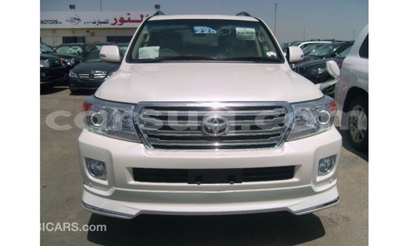 Buy Import Toyota Land Cruiser White Car in Import - Dubai in Barh el Gazel Buy Import Toyota Land Cruiser White Car in Import - Dubai in Barh el Gazel
