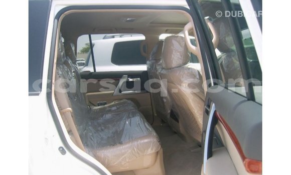 Buy Import Toyota Land Cruiser White Car in Import - Dubai in Barh el Gazel Buy Import Toyota Land Cruiser White Car in Import - Dubai in Barh el Gazel