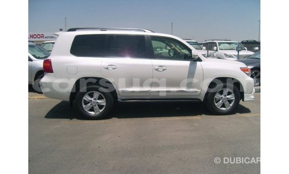 Buy Import Toyota Land Cruiser White Car in Import - Dubai in Barh el Gazel Buy Import Toyota Land Cruiser White Car in Import - Dubai in Barh el Gazel