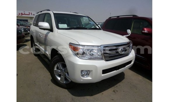 Acheter Import Voiture Toyota Land Cruiser Blanc à Import - Dubai, Barh el Gazel Acheter Import Voiture Toyota Land Cruiser Blanc à Import - Dubai, Barh el Gazel