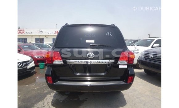 Acheter Import Voiture Toyota Land Cruiser Noir à Import - Dubai, Barh el Gazel Acheter Import Voiture Toyota Land Cruiser Noir à Import - Dubai, Barh el Gazel