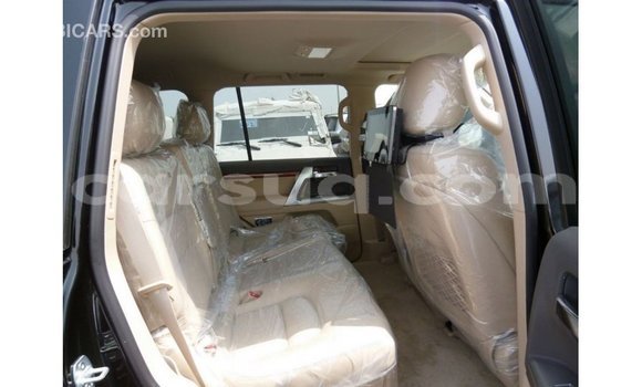 Acheter Import Voiture Toyota Land Cruiser Noir à Import - Dubai, Barh el Gazel Acheter Import Voiture Toyota Land Cruiser Noir à Import - Dubai, Barh el Gazel