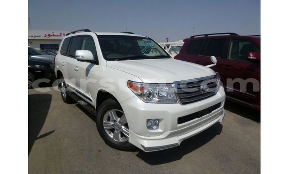 Buy Import Toyota Land Cruiser White Car in Import - Dubai in Barh el Gazel Buy Import Toyota Land Cruiser White Car in Import - Dubai in Barh el Gazel